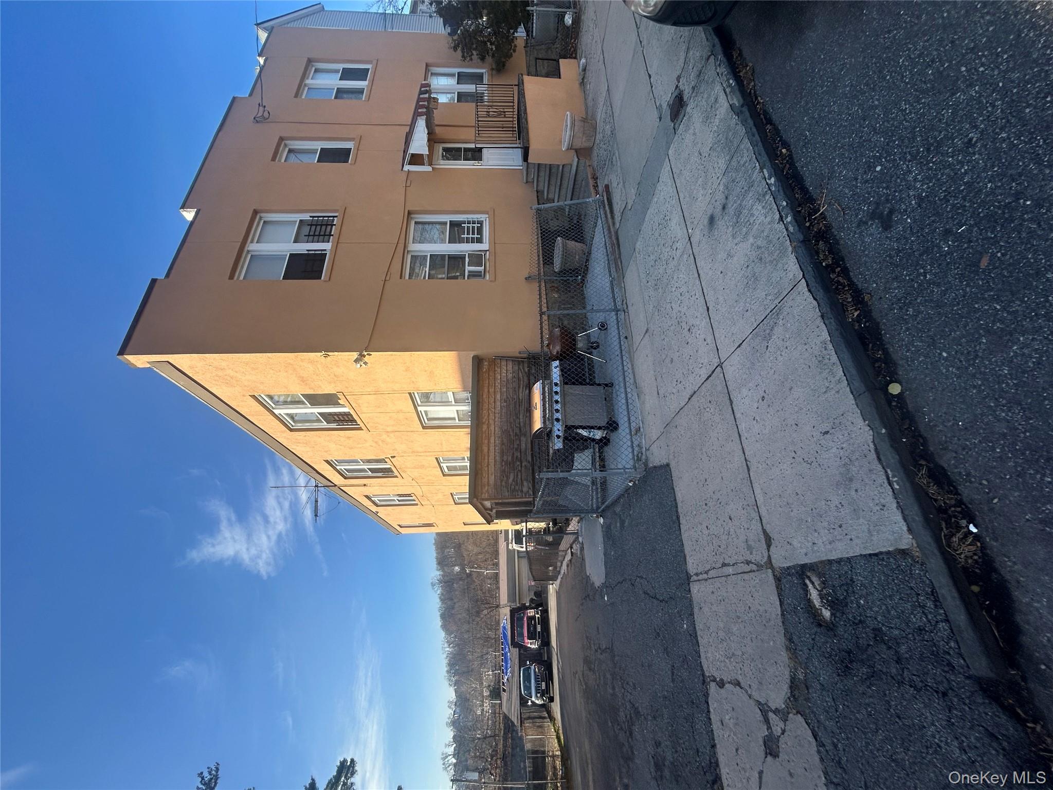 33 Horatio Street # 2 L, Yonkers, NY 10710