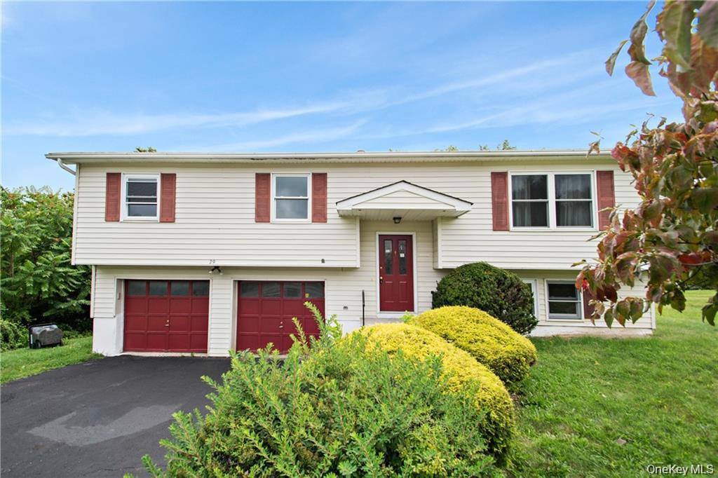 29 Robert Drive, Warwick, NY 10990