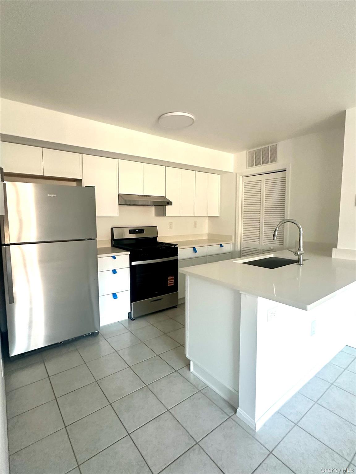 854 E Crooked Hill Road, Pearl River, NY 10965