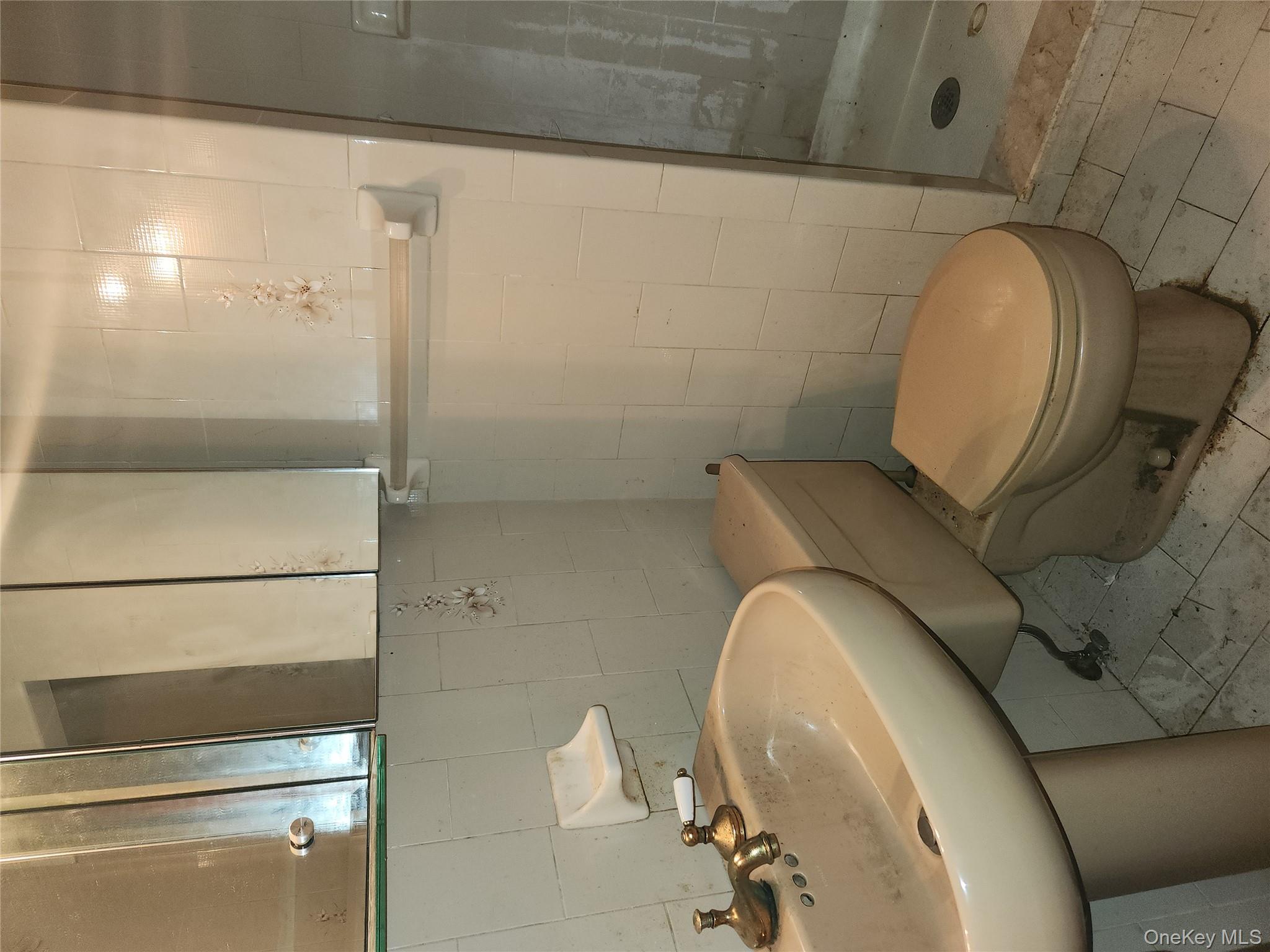 3237 Rawlins Avenue, Bronx, NY 10465