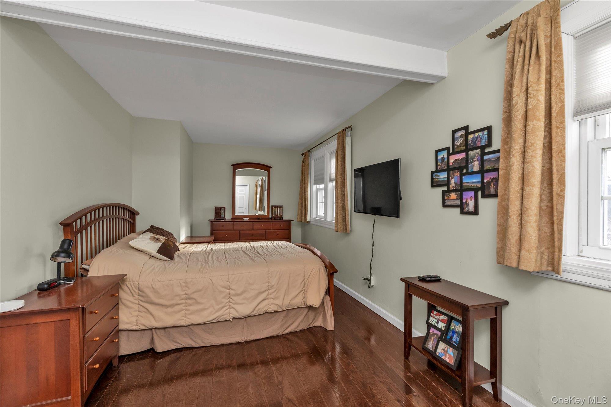 41 Marion Street, Lynbrook, NY 11563