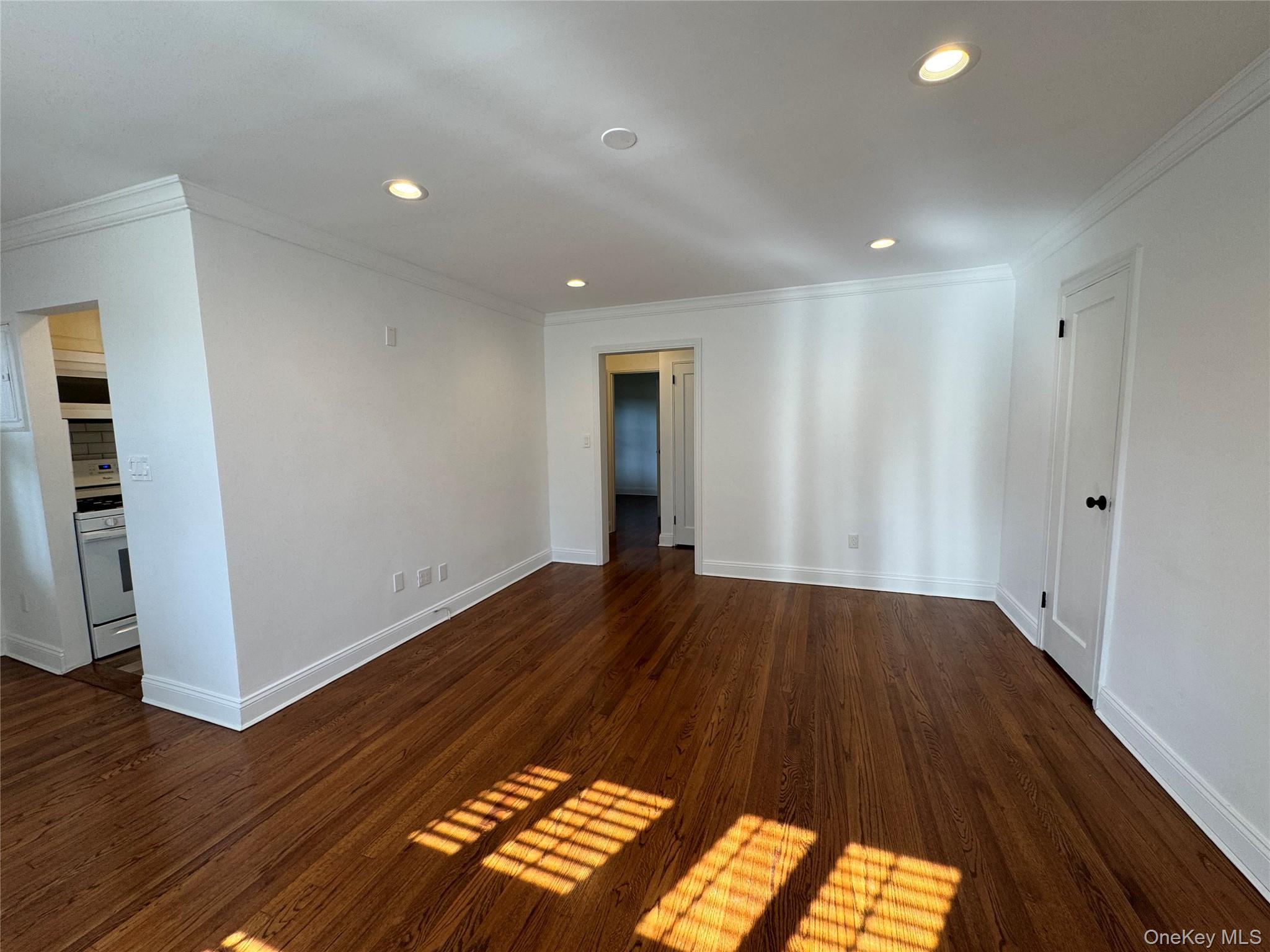 70L Sea Cliff Avenue # 70L, Glen Cove, NY 11542