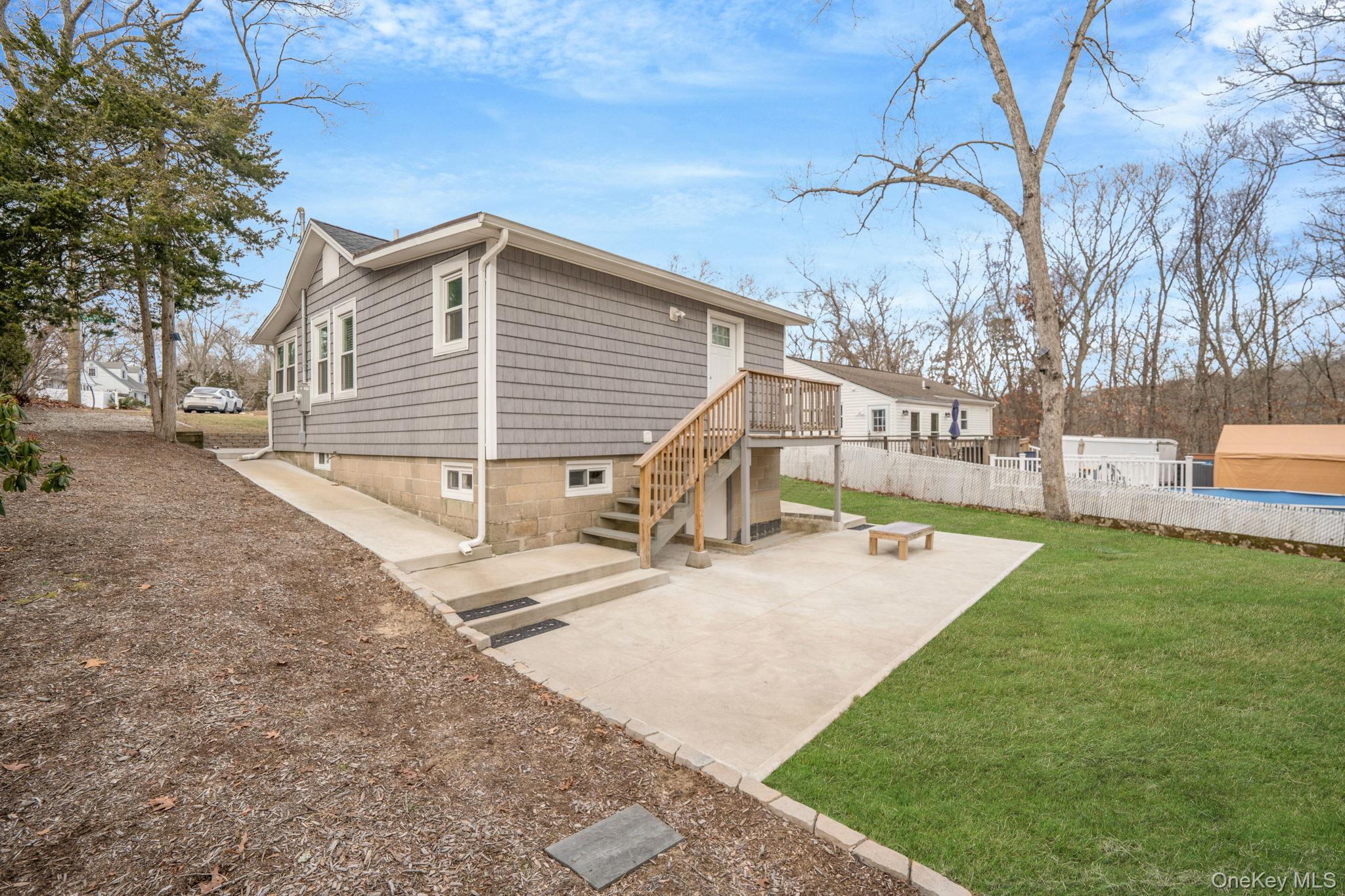 4 Wyandanch Trail, Ridge, NY 11961