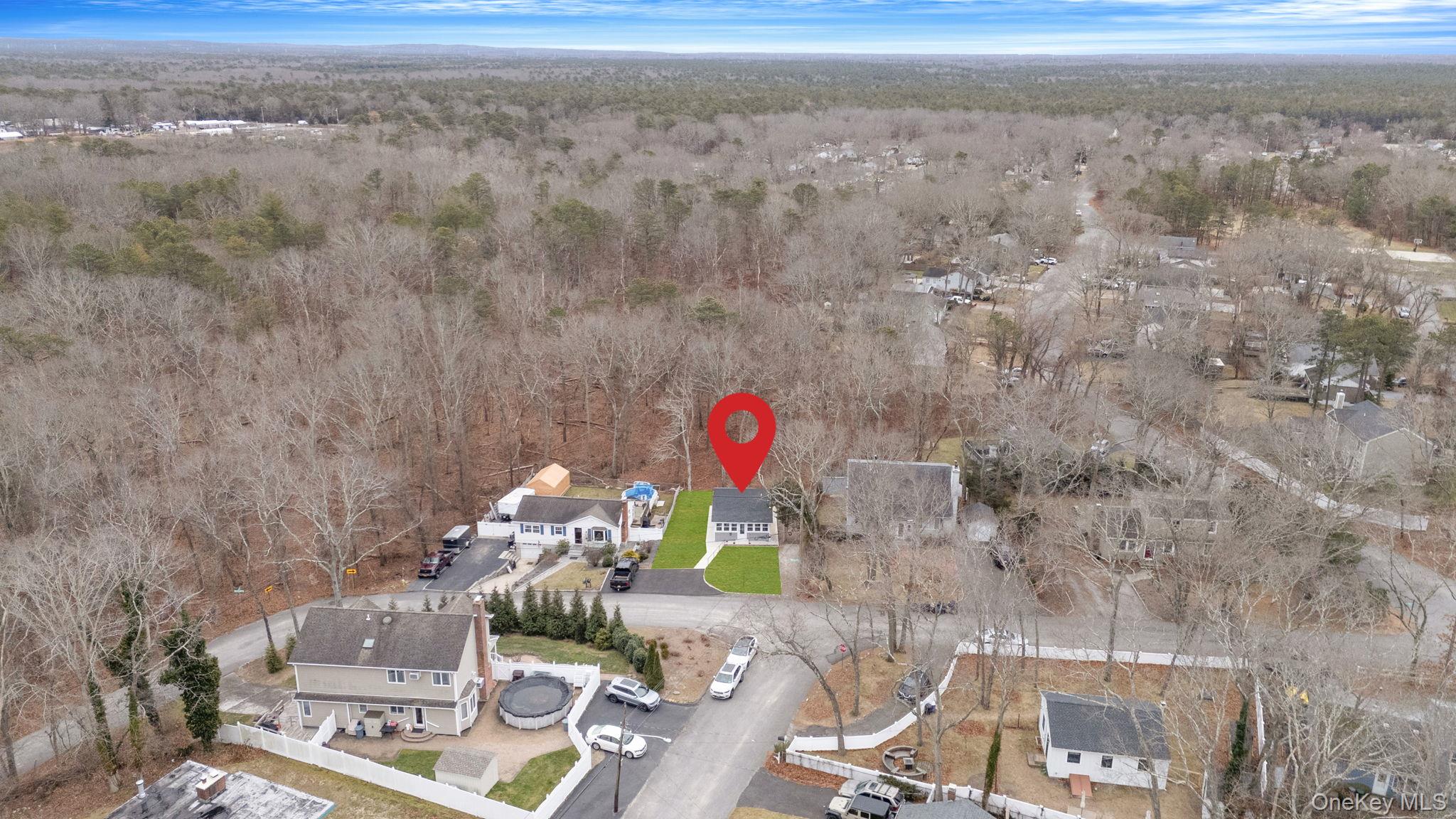 4 Wyandanch Trail, Ridge, NY 11961