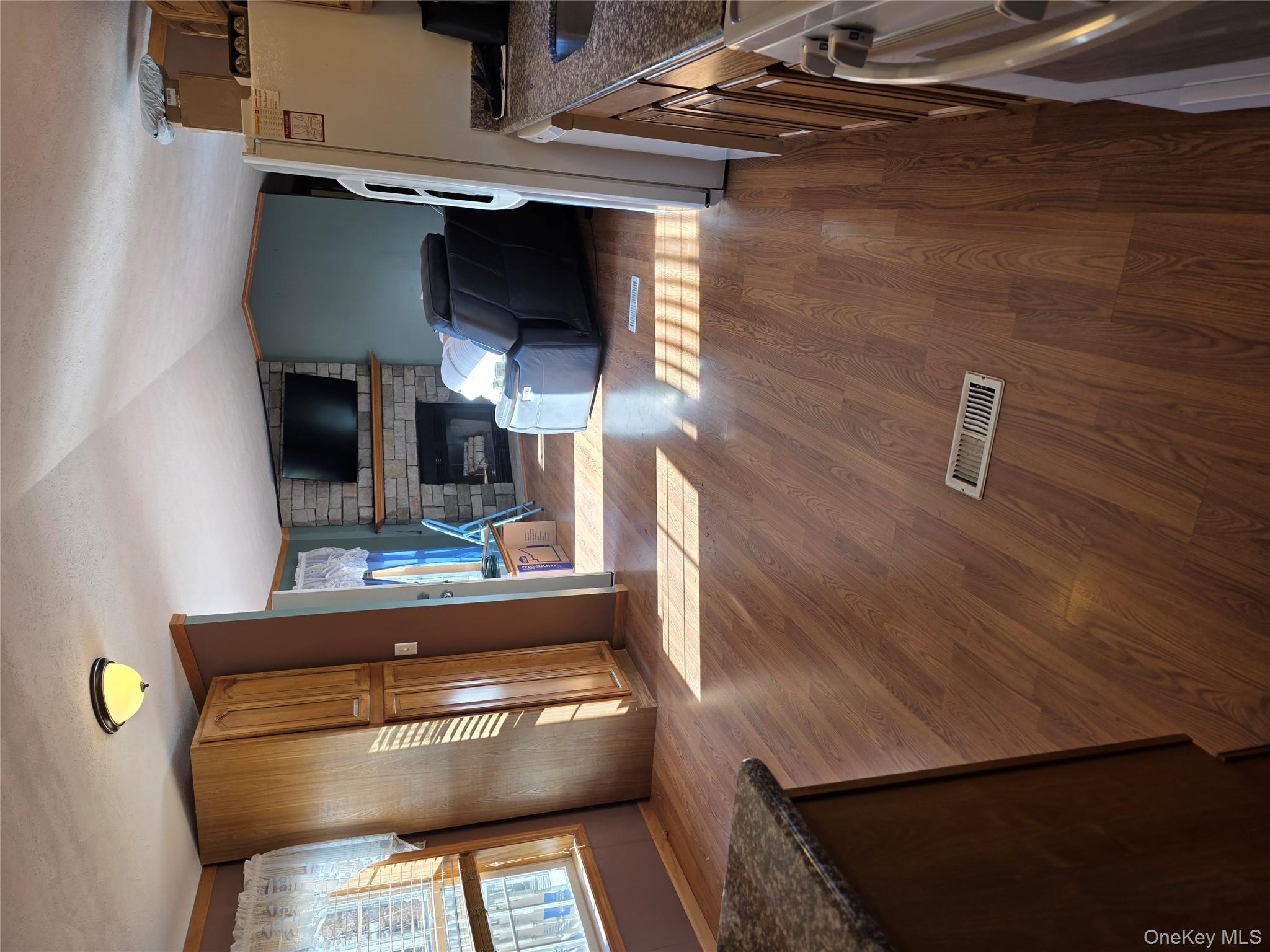 8 Greenrose Drive, Marlboro, NY 12542