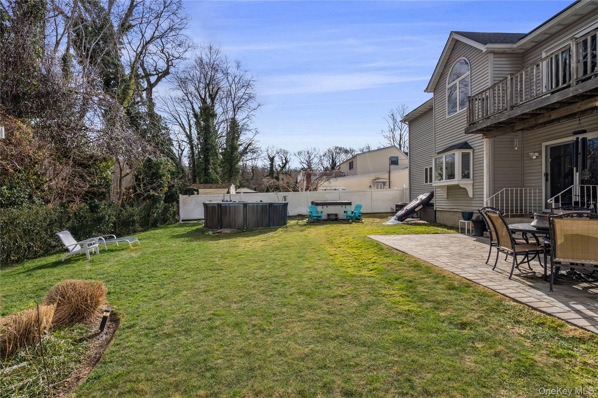 65 Birchbrook Drive, Smithtown, NY 11787