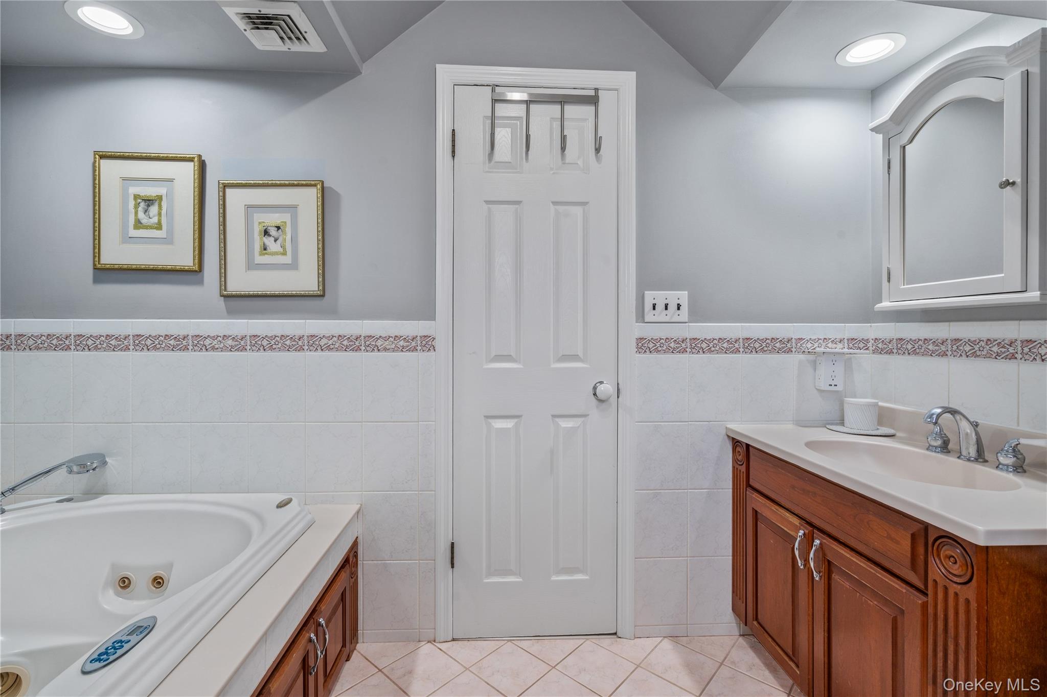 65 Birchbrook Drive, Smithtown, NY 11787