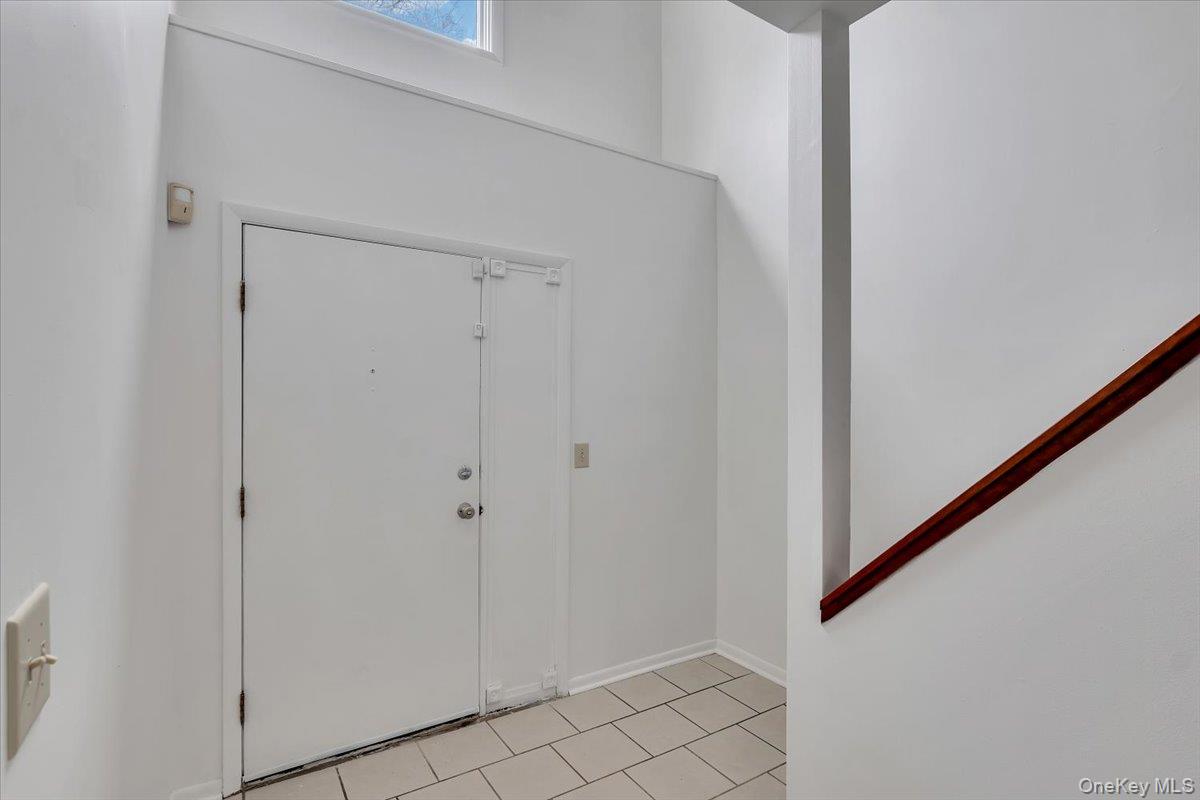 20 Heartwood Court, Call Listing Agent, NY 12065