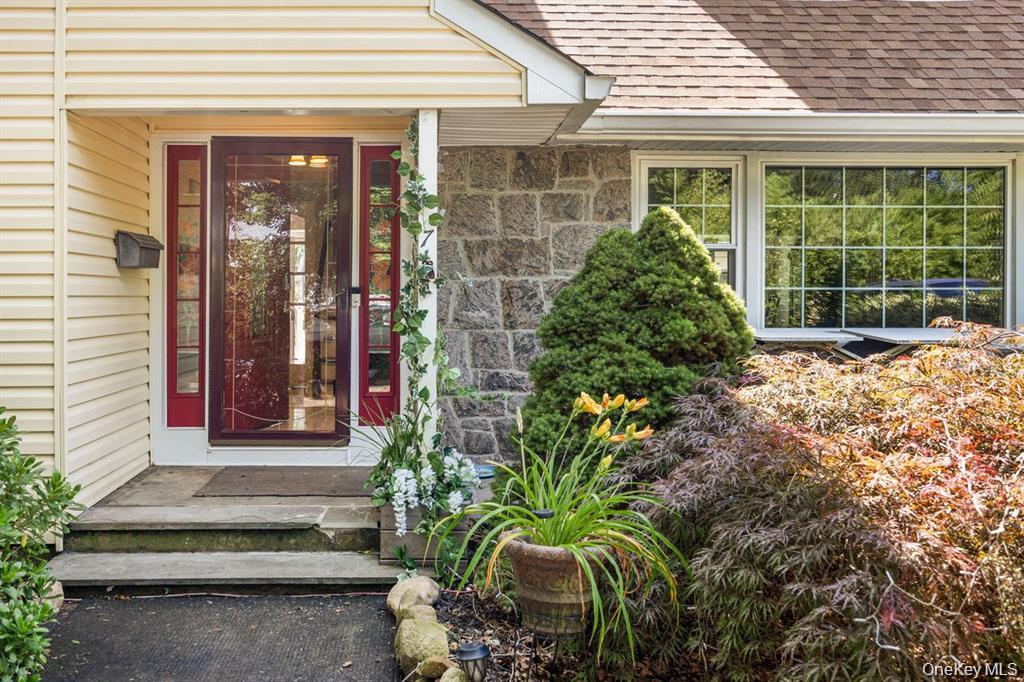 7 Junior Drive, Ronkonkoma, NY 11779