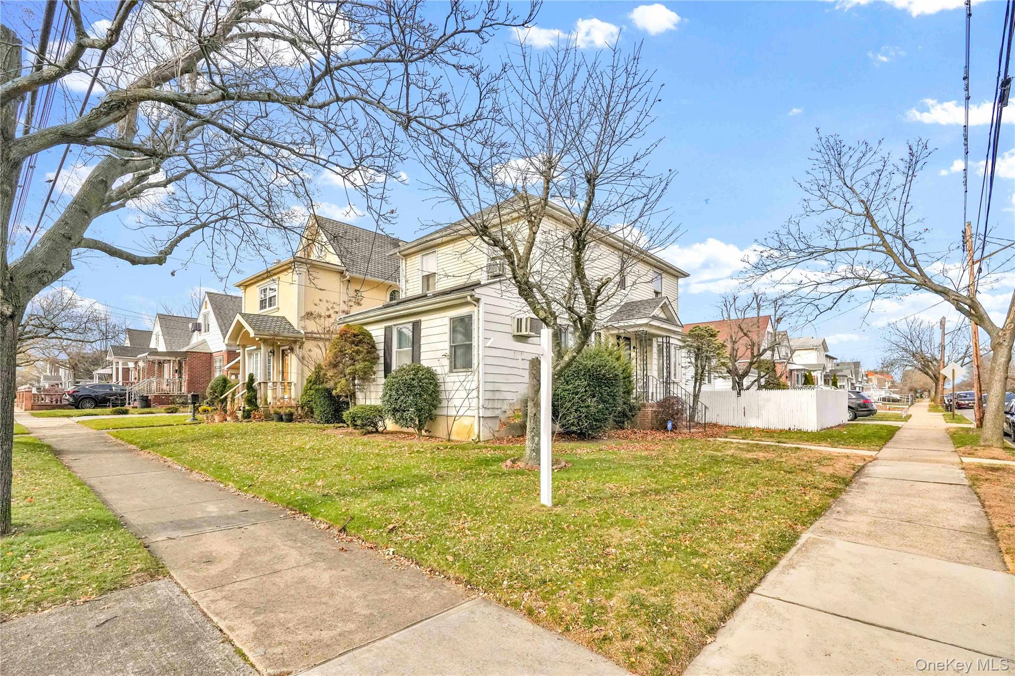 85-86 263 Street, Floral Park, NY 11001