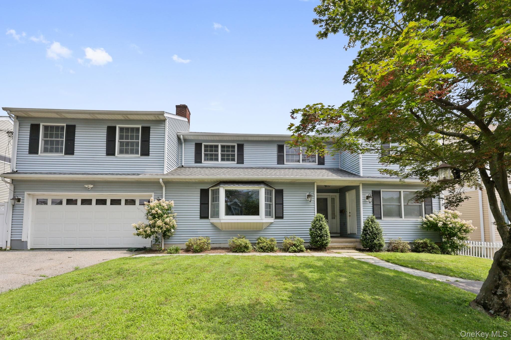 19 Windy Knolls # Right Side, Greenwich, CT 06831