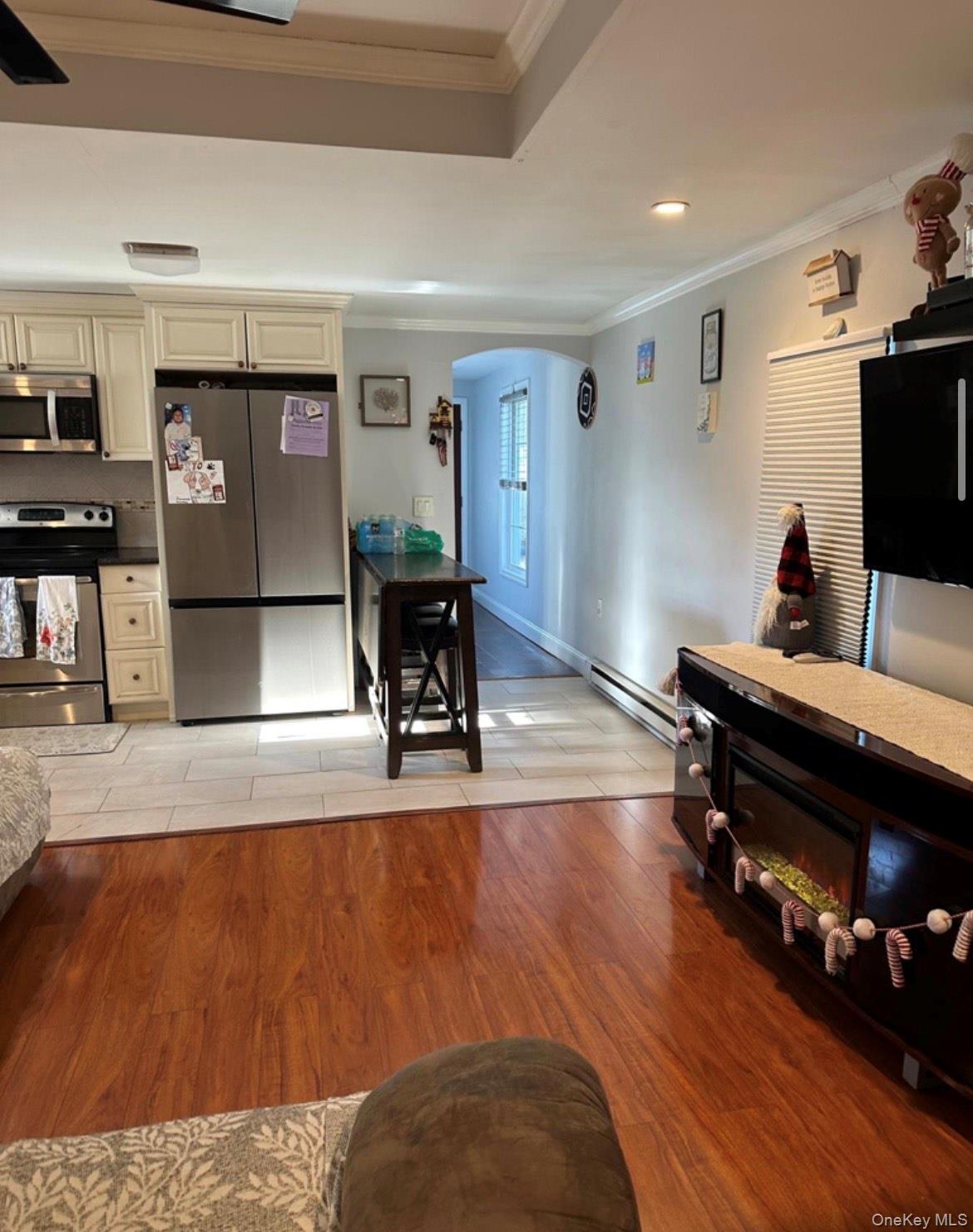 10 Elm Avenue, Bay Shore, NY 11706