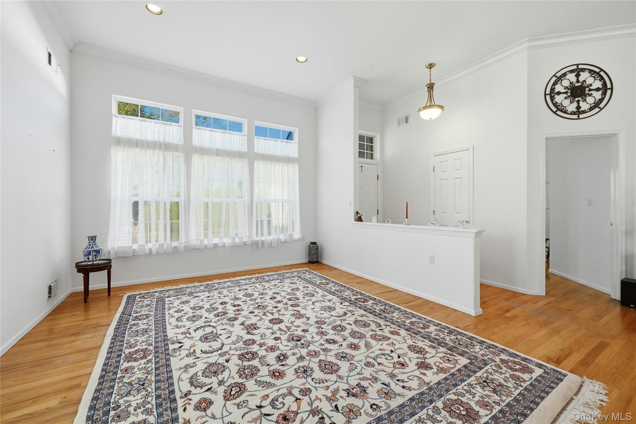 10 Sagaponack Court # 10, Ridge, NY 11961