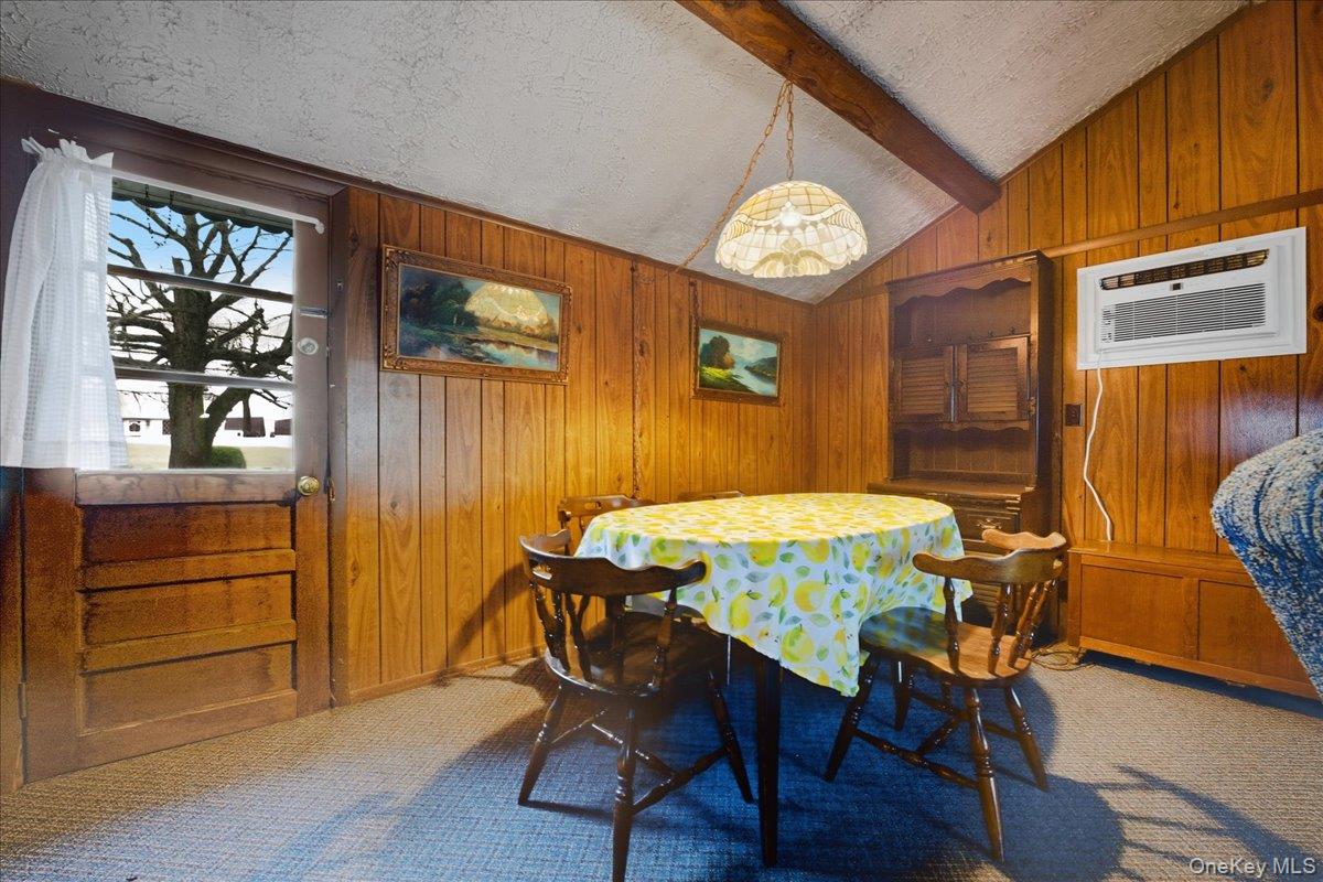 25 Lois Lane, Farmingdale, NY 11735