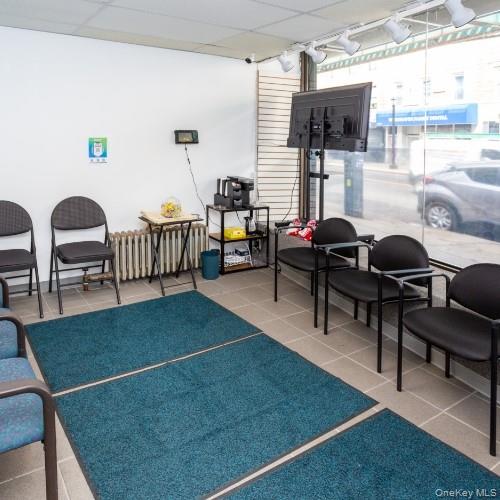 86-20 Jamaica Avenue, Woodhaven, NY 11421