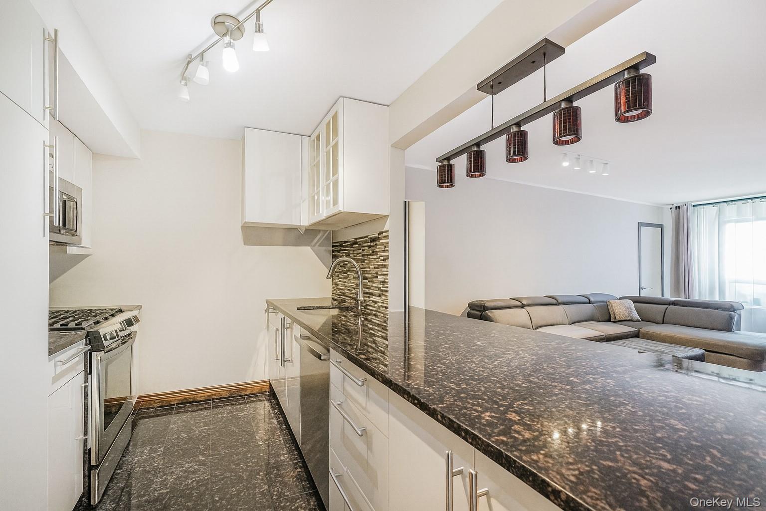 40 Wellington Ct 2a, Staten Island, NY 10314, Staten Island, NY 10314