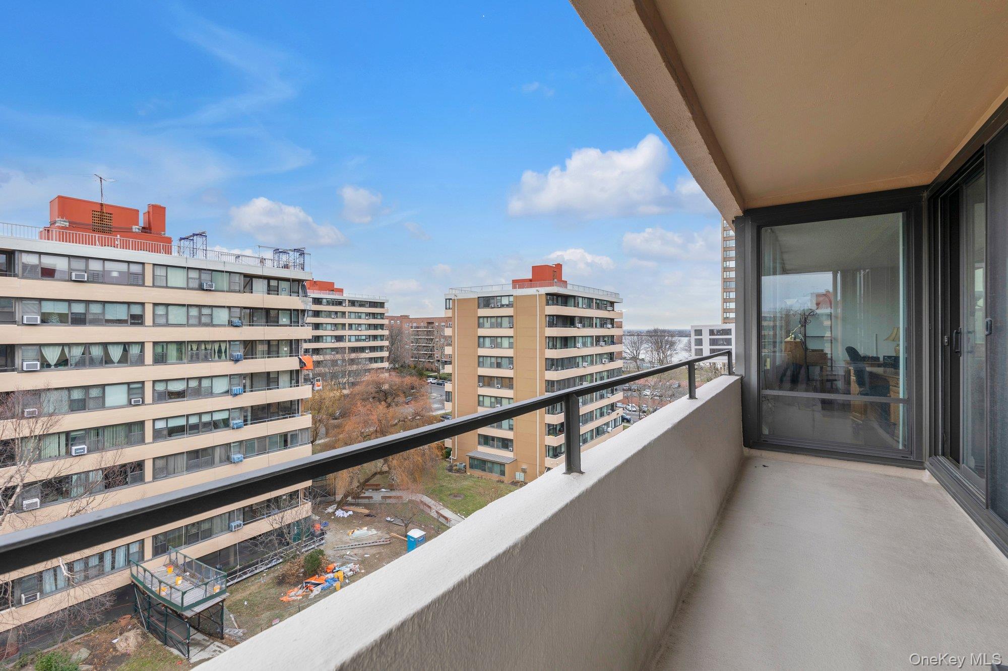 166-31 9th Ave # 8A, Beechhurst, NY 11357