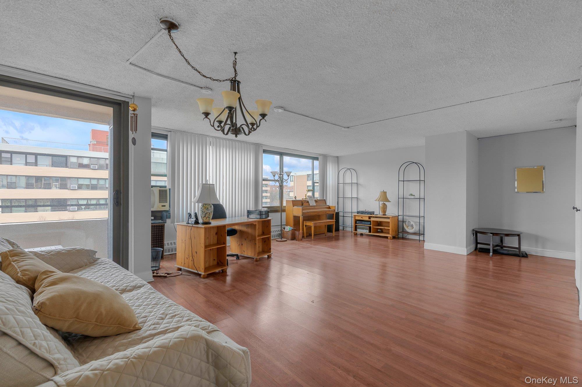 166-31 9th Ave # 8A, Beechhurst, NY 11357