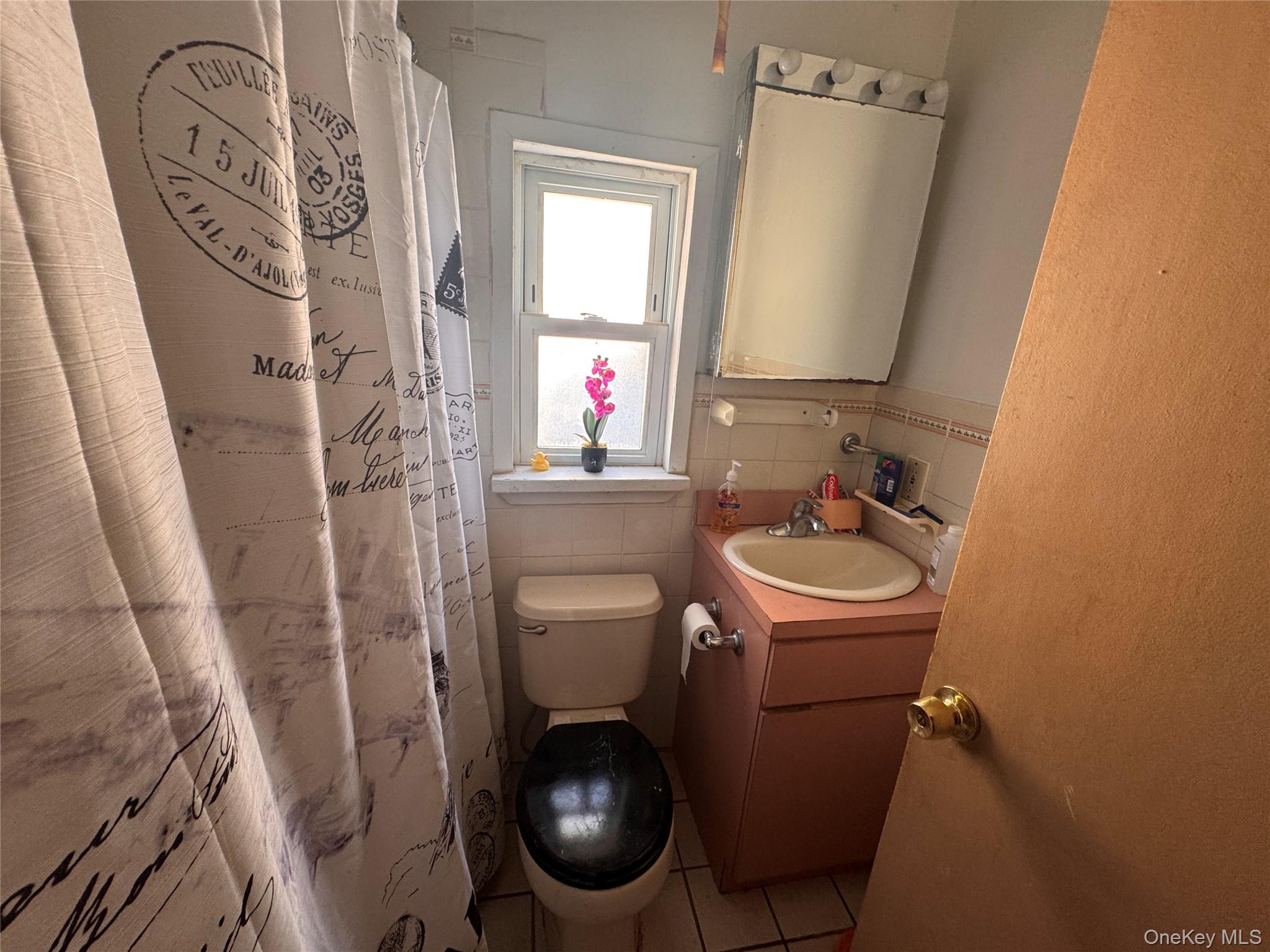 104-17 189th Street, Saint Albans, NY 11412