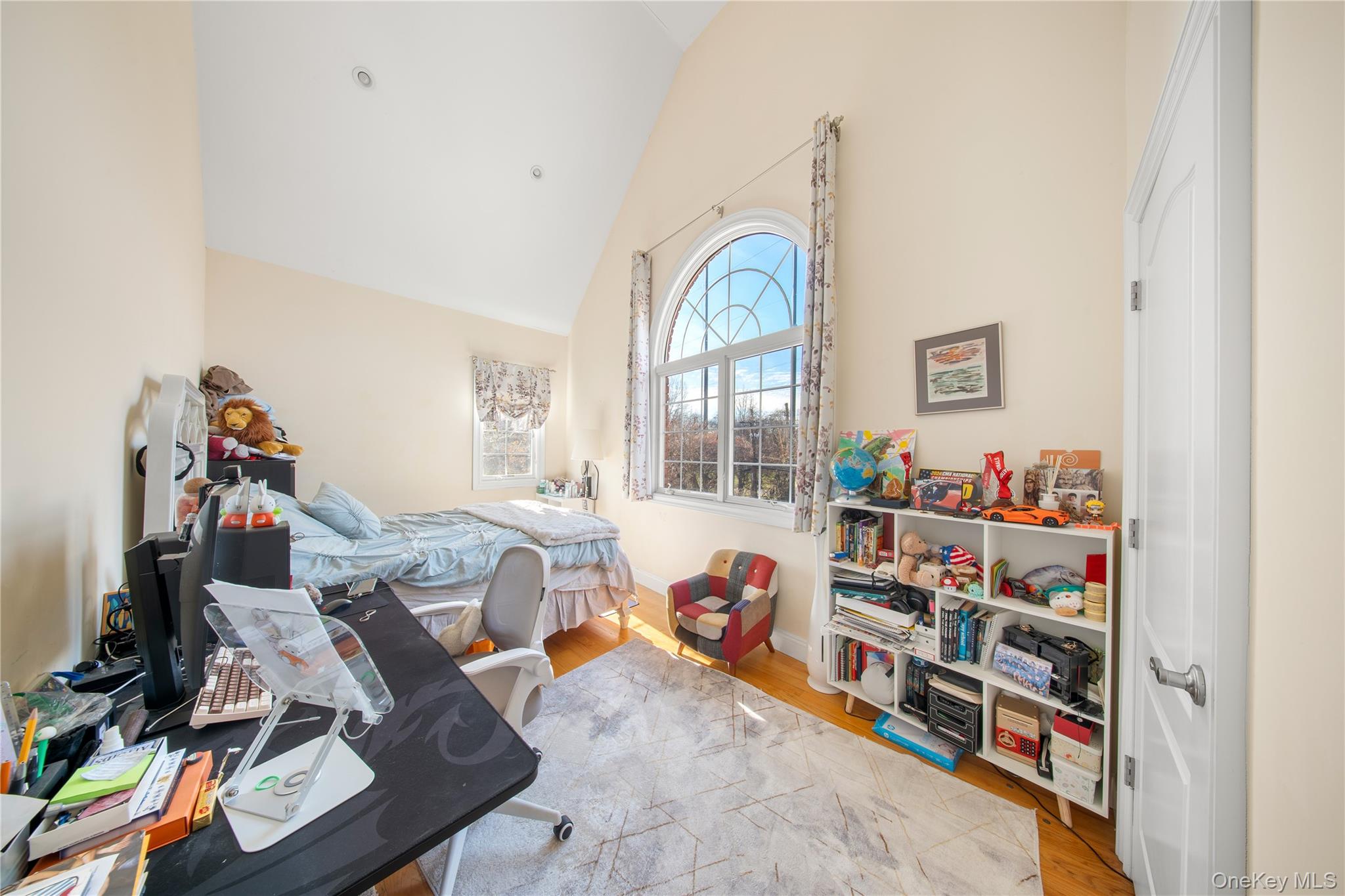 66-19 Commonwealth Boulevard, Little Neck, NY 11362