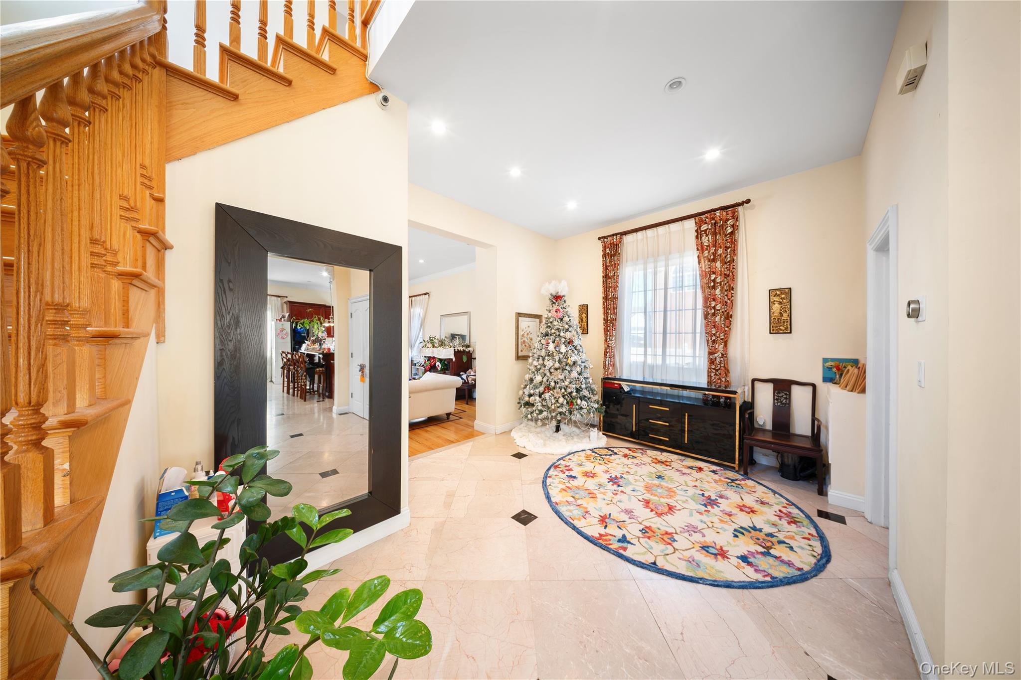 66-19 Commonwealth Boulevard, Little Neck, NY 11362