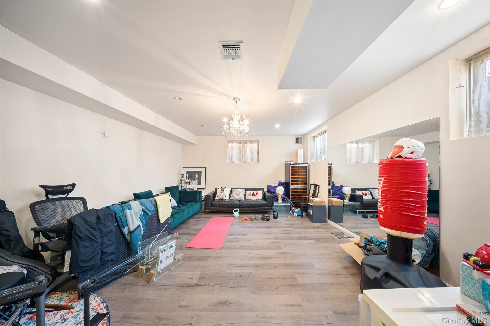 66-19 Commonwealth Boulevard, Little Neck, NY 11362