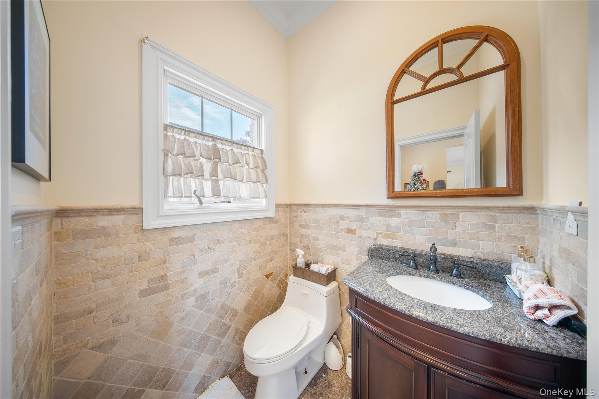 66-19 Commonwealth Boulevard, Little Neck, NY 11362