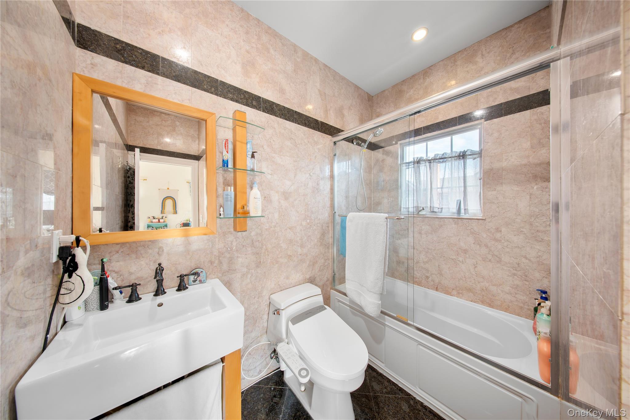 66-19 Commonwealth Boulevard, Little Neck, NY 11362