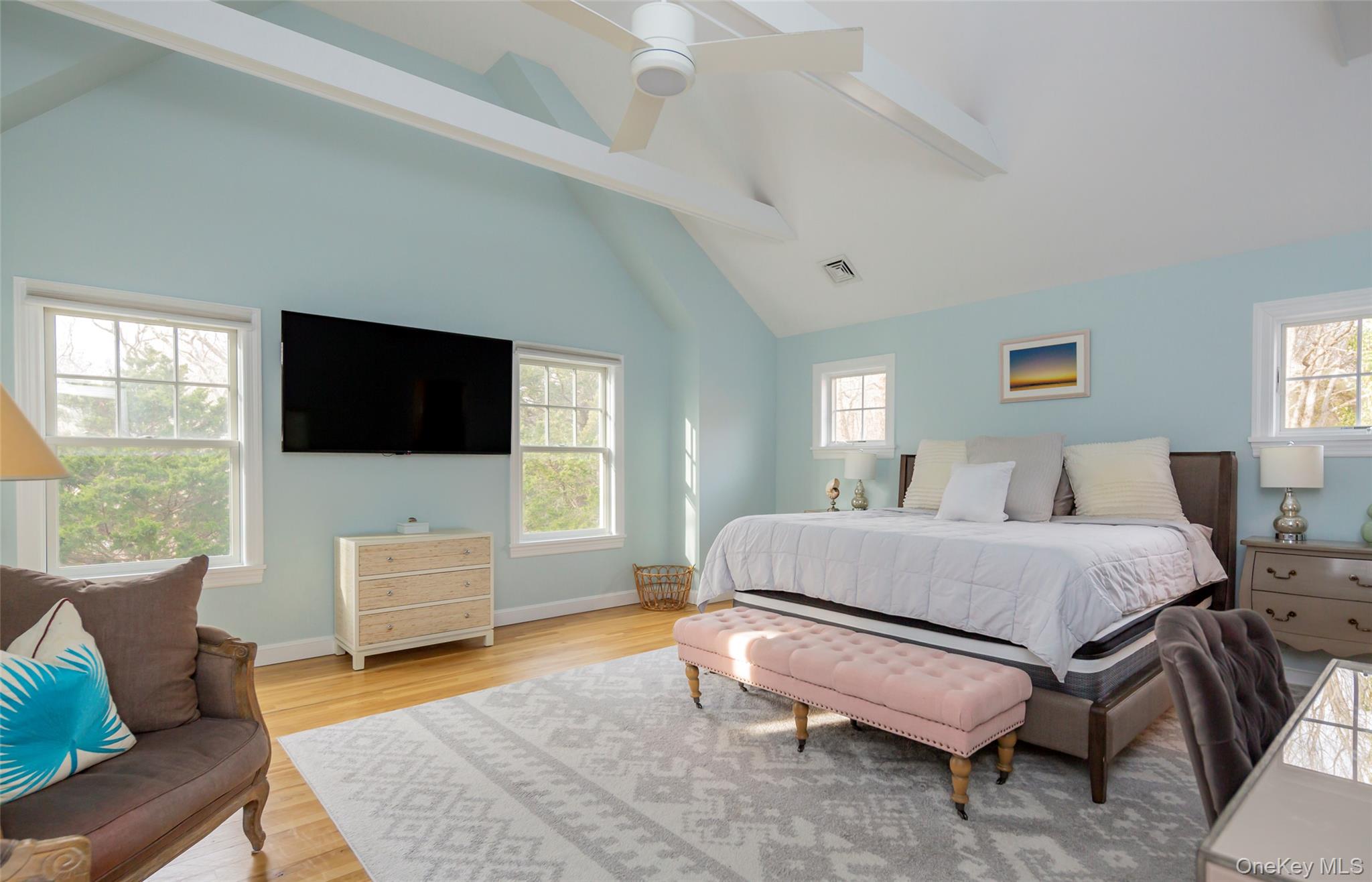 10 Deer Path, East Hampton, NY 11937