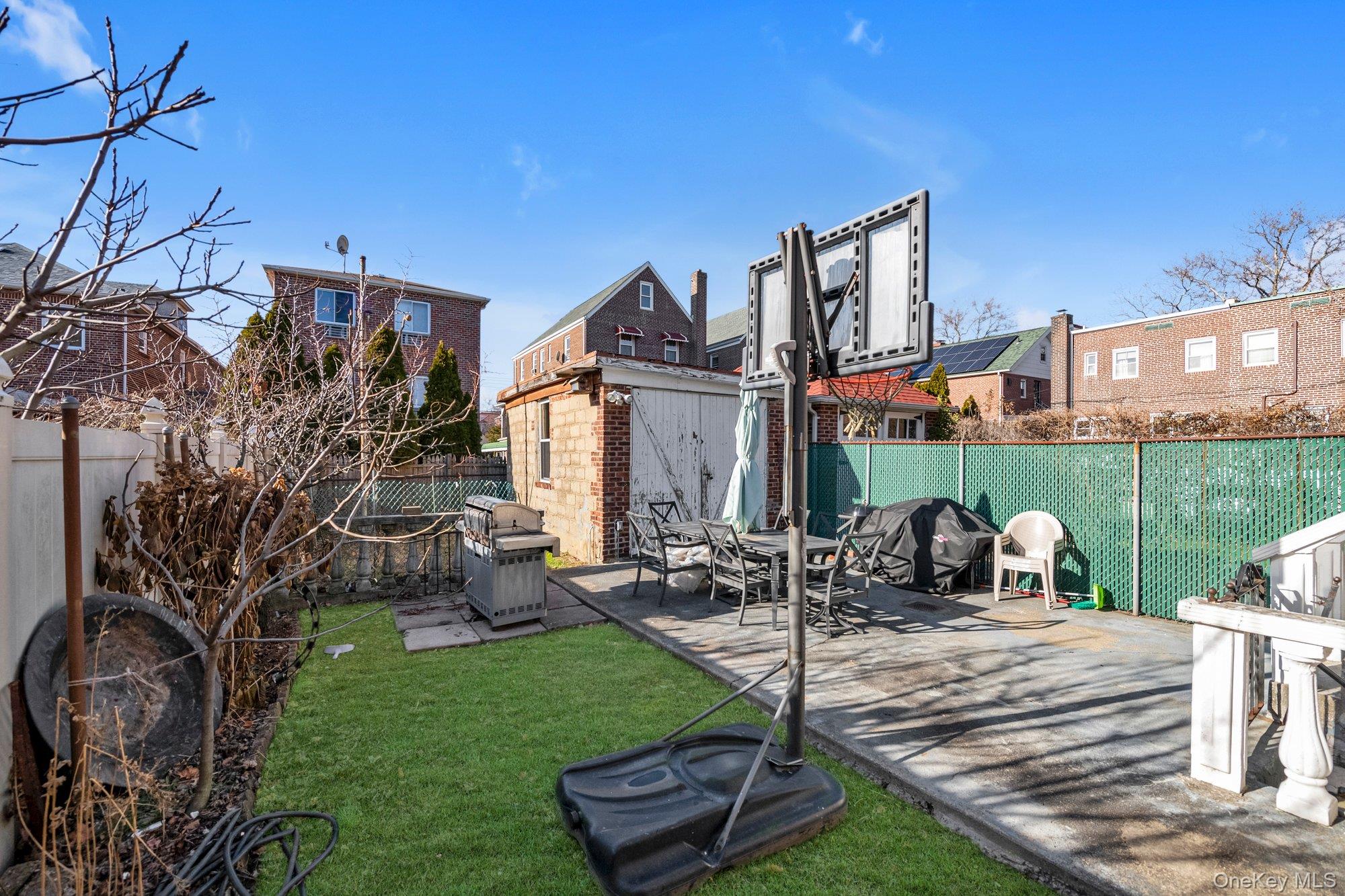 2445 Yates Avenue, Bronx, NY 10469