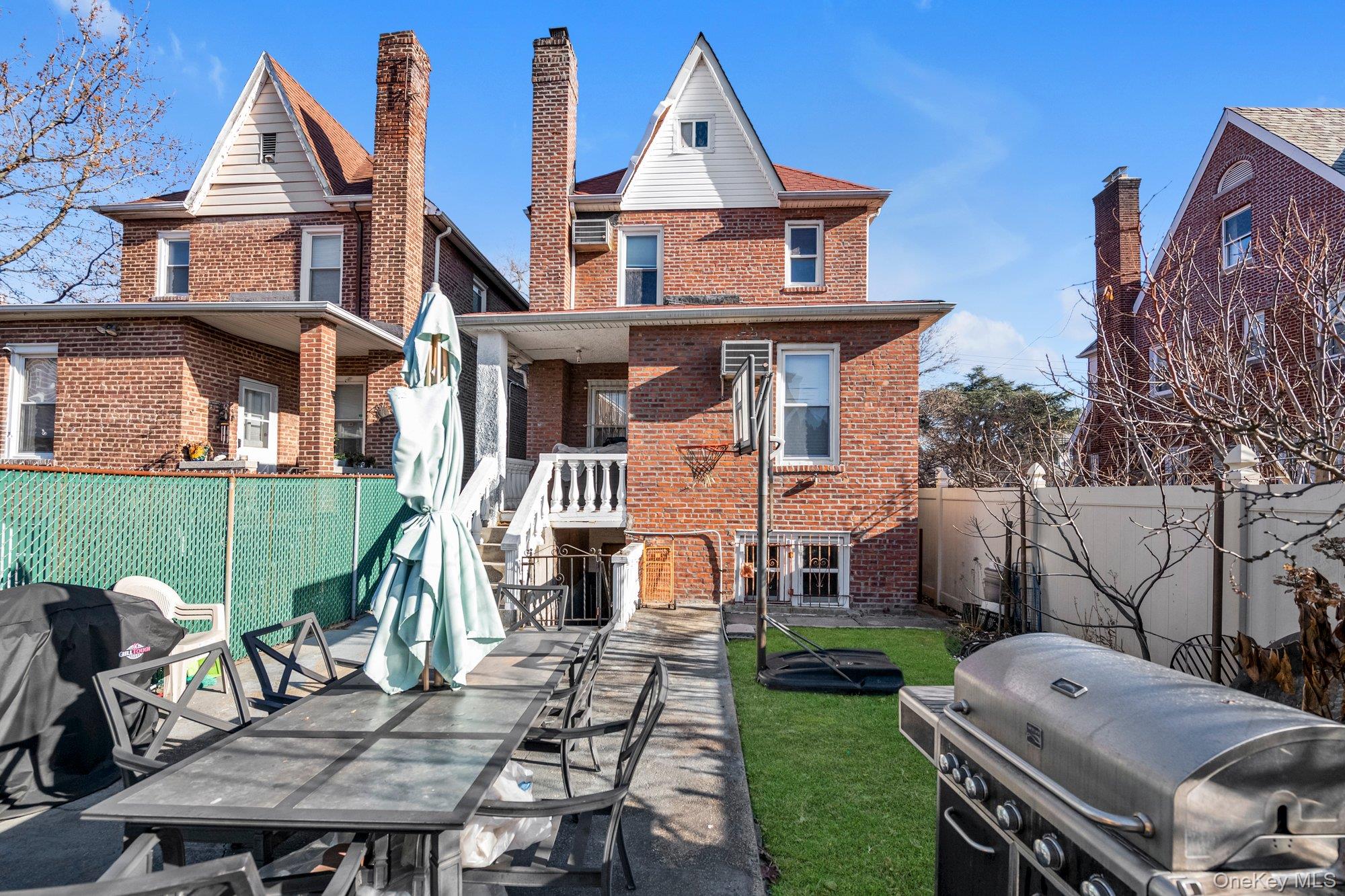 2445 Yates Avenue, Bronx, NY 10469