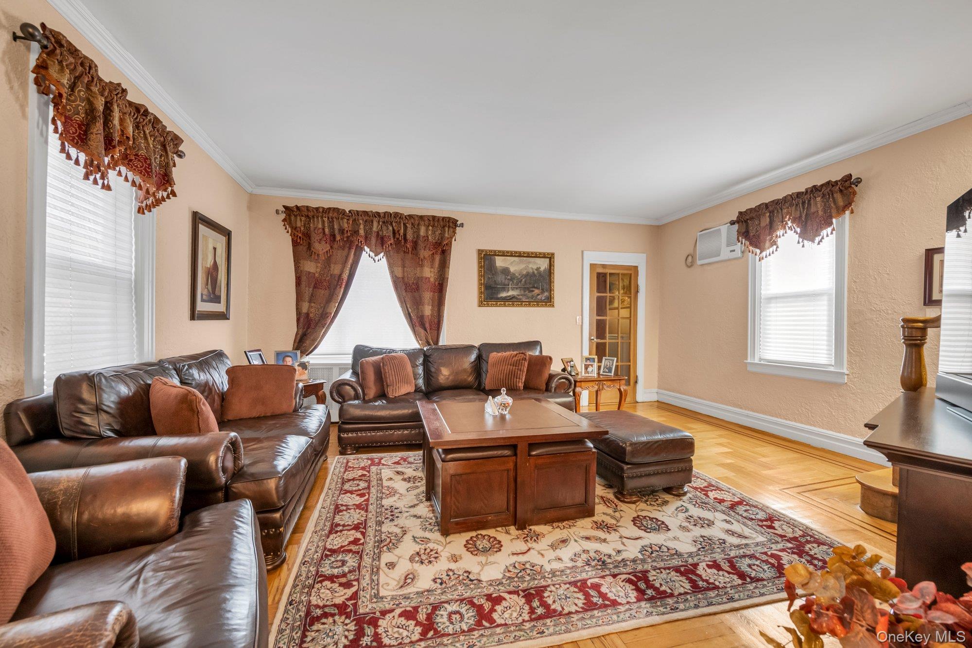 2445 Yates Avenue, Bronx, NY 10469