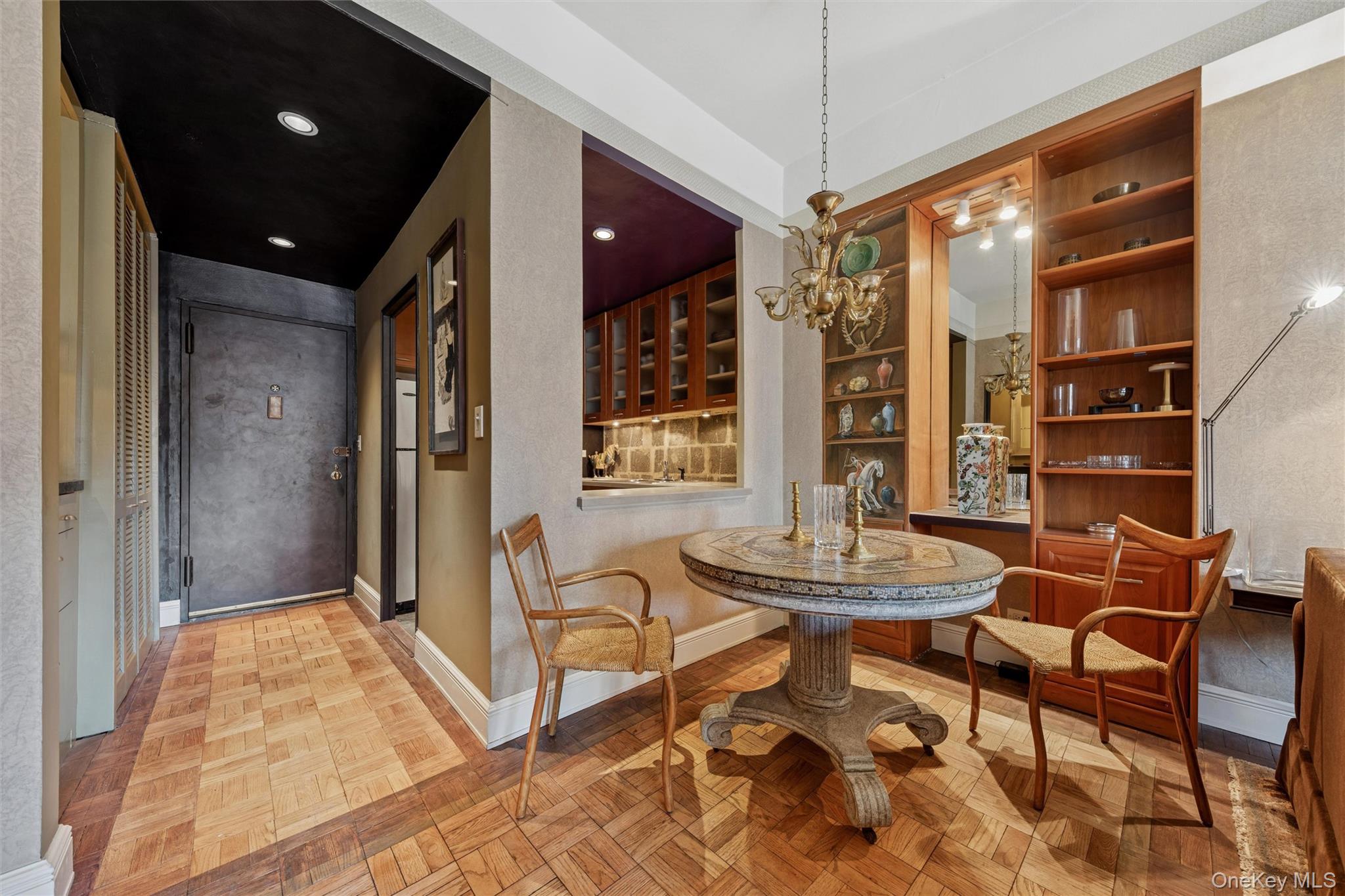 251 E 51st Street # 15G, New York (Manhattan), NY 10022