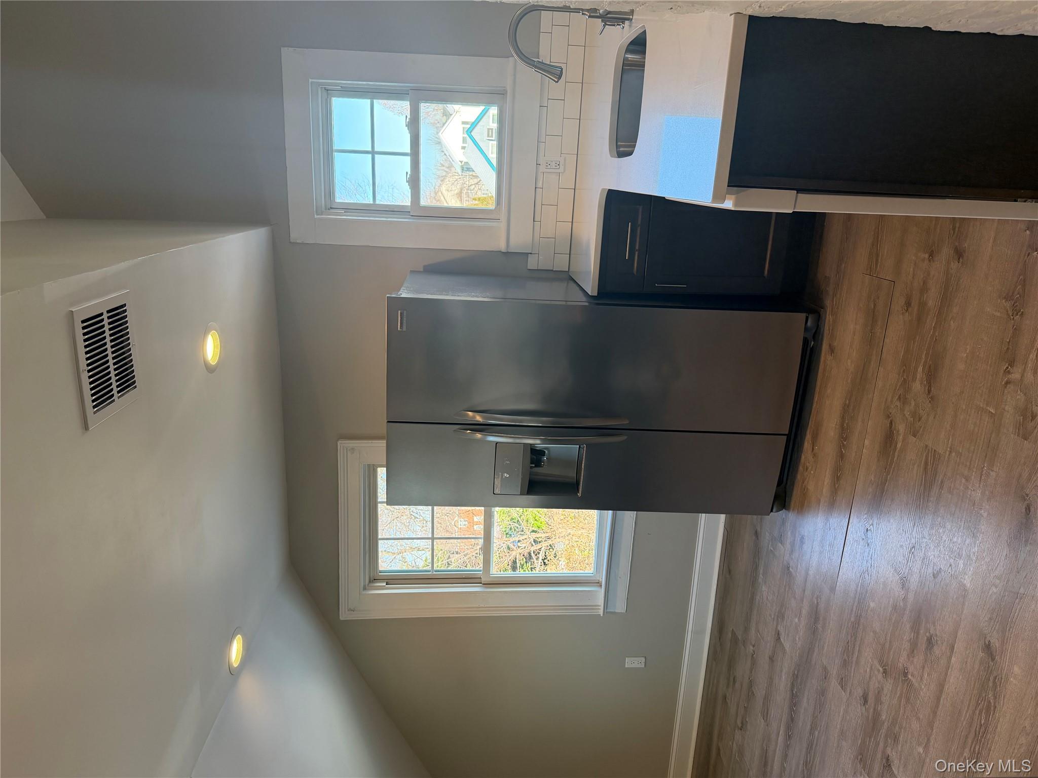 43 James Street, Babylon, NY 11702