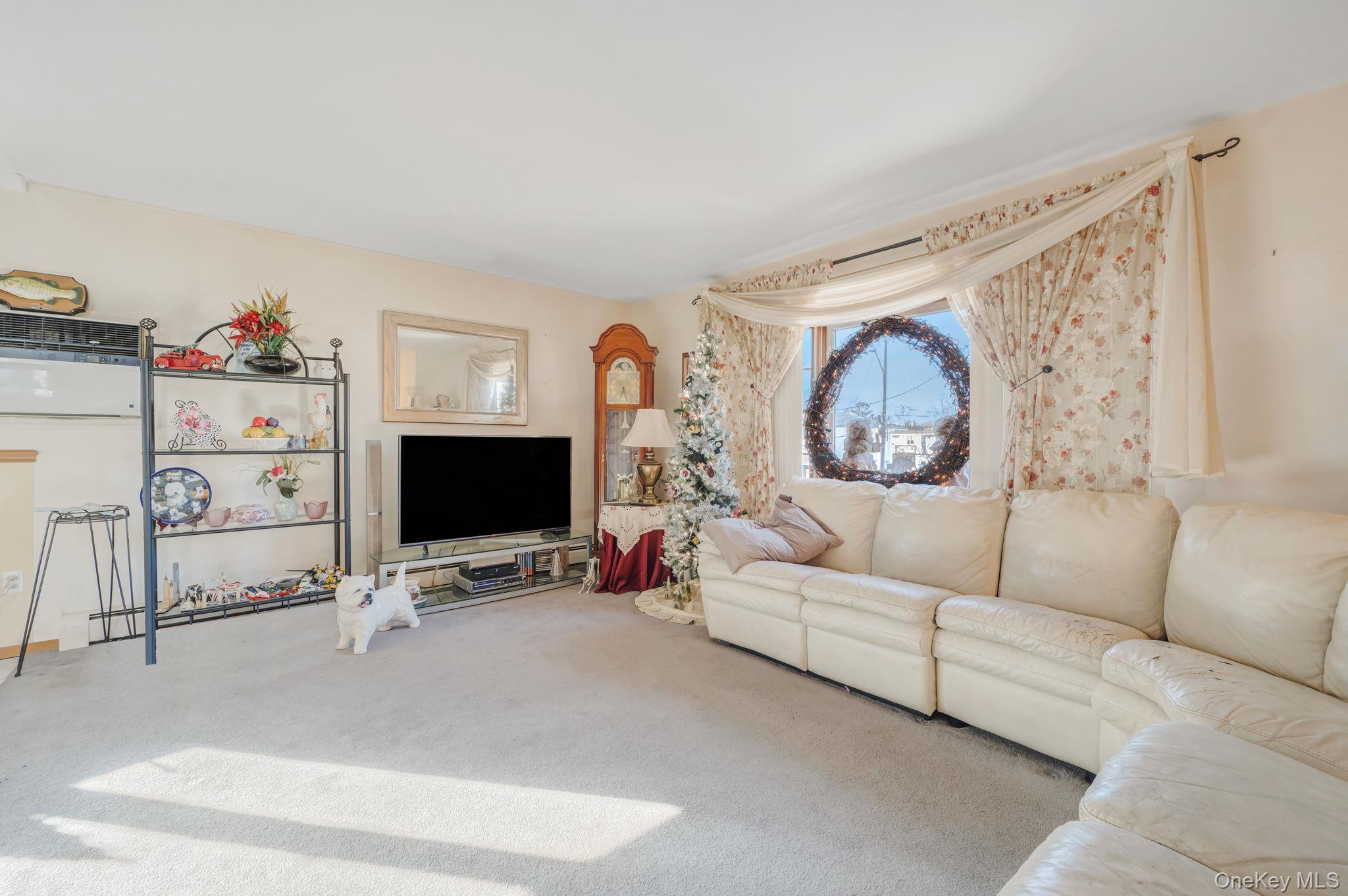 266 Kellum Street, West Babylon, NY 11704