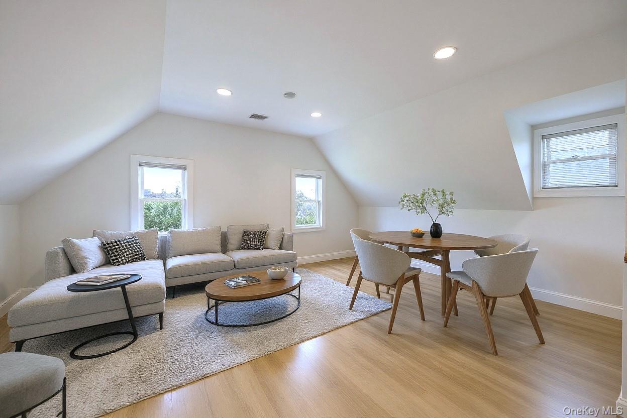 584 Main Street # 5, Islip, NY 11751