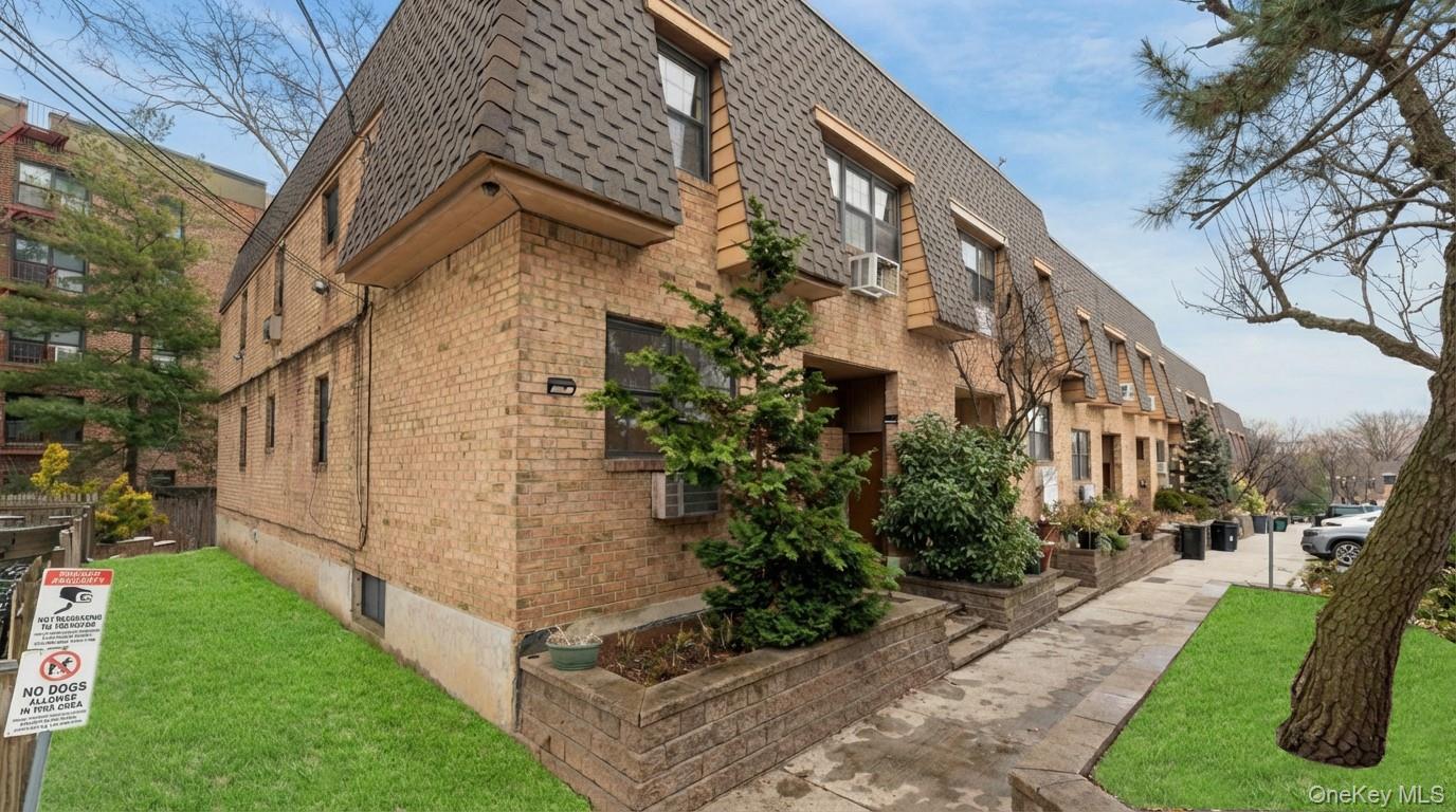 8430 98th Street, Woodhaven, NY 11421