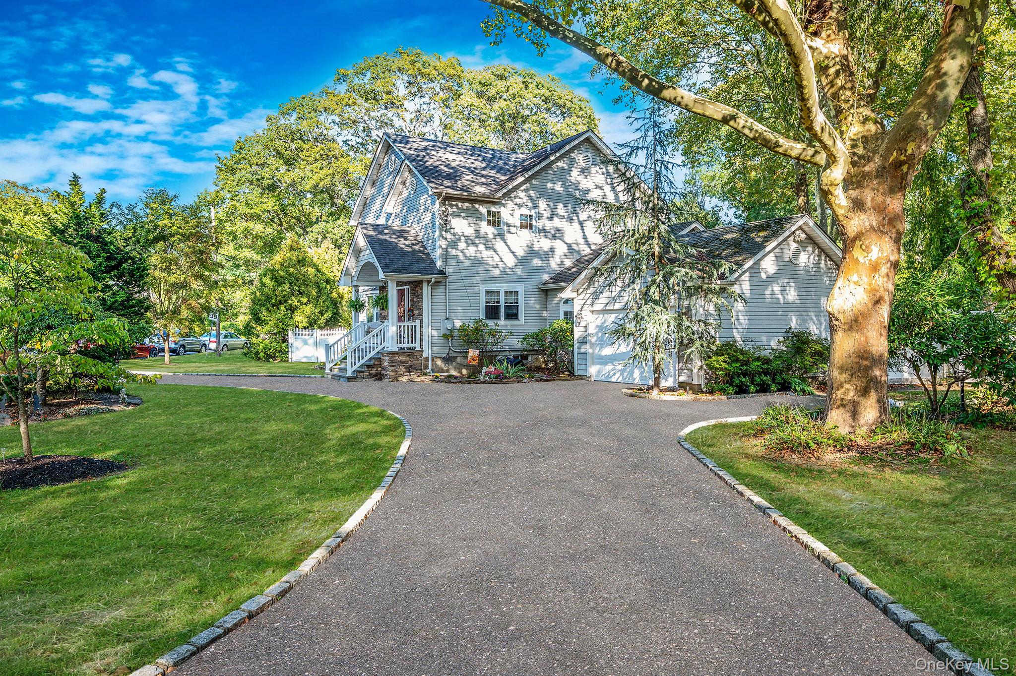 106 Springdale Drive, Ronkonkoma, NY 11779