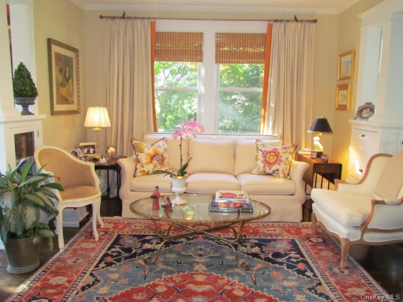 29 Ash Street, Locust Valley, NY 11560