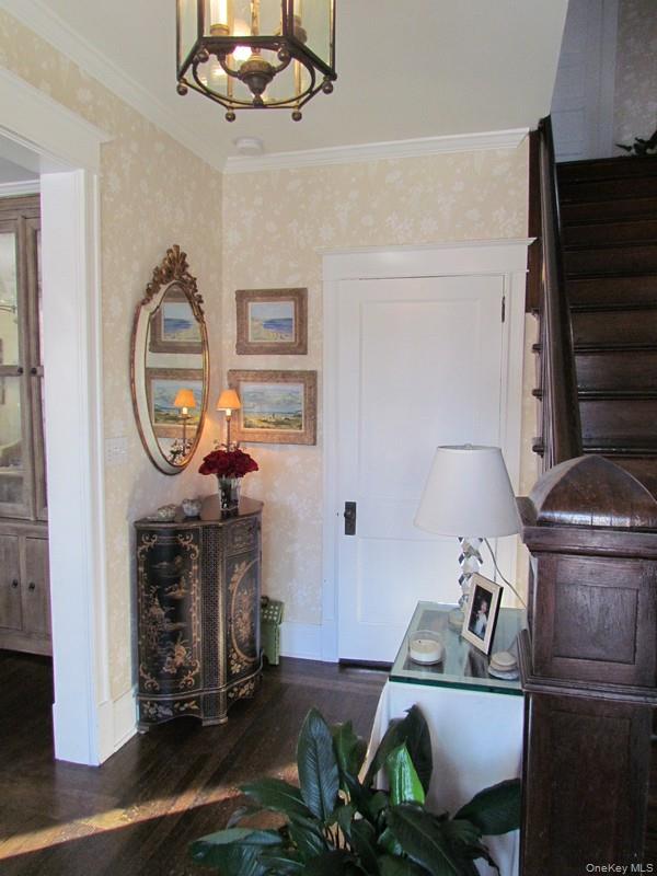 29 Ash Street, Locust Valley, NY 11560