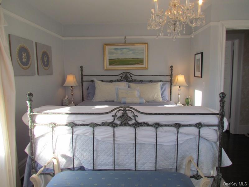 29 Ash Street, Locust Valley, NY 11560