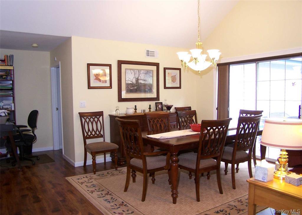 38 Huntingdale Way, Middle Island, NY 11953