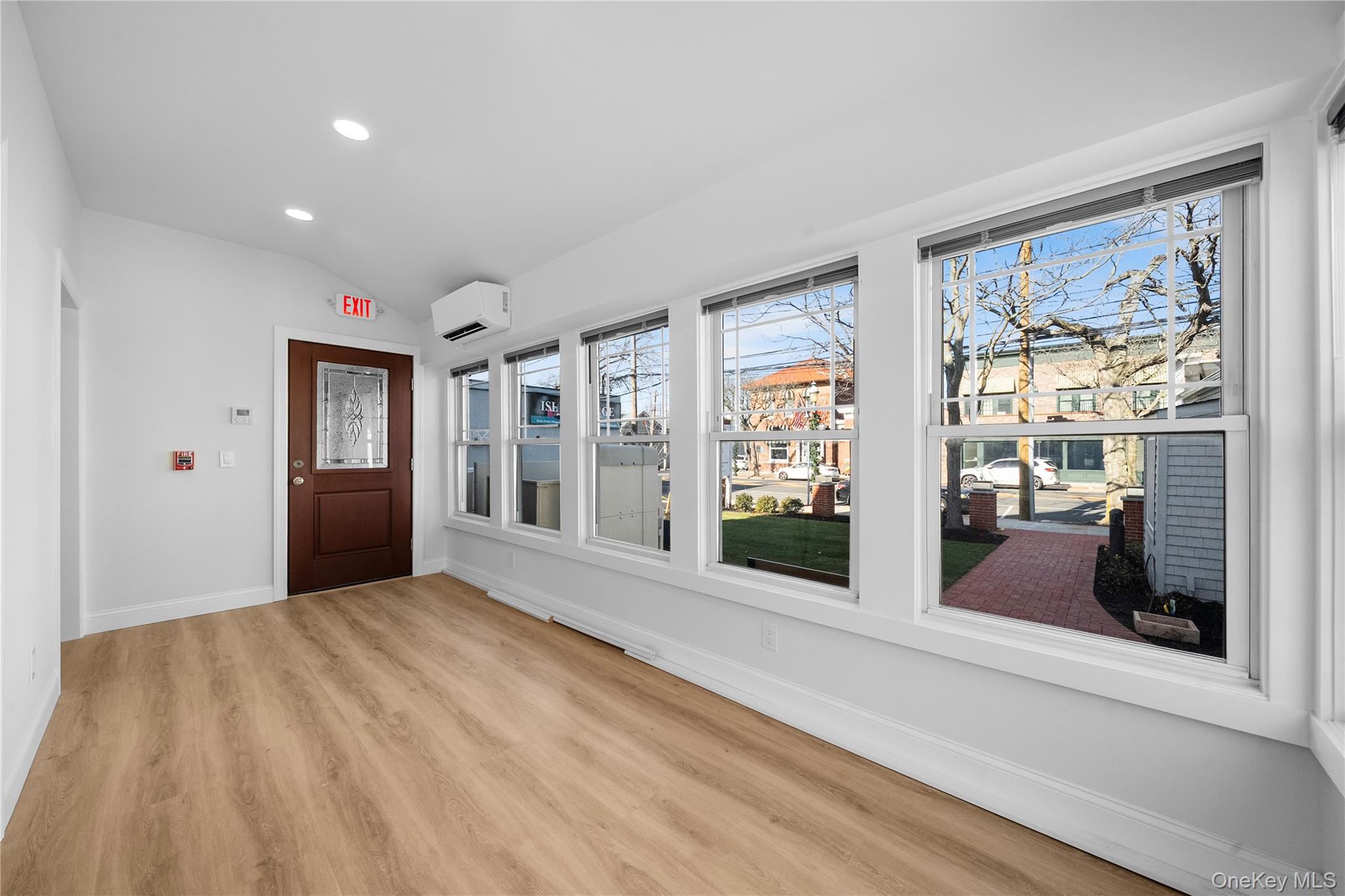 584 Main Street # 1, Islip, NY 11751