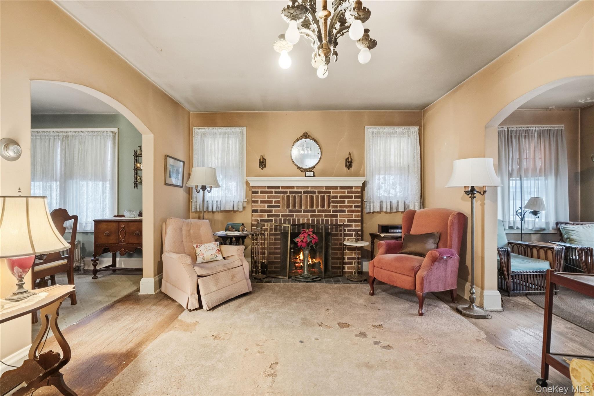 114 Buckingham Place, Lynbrook, NY 11563