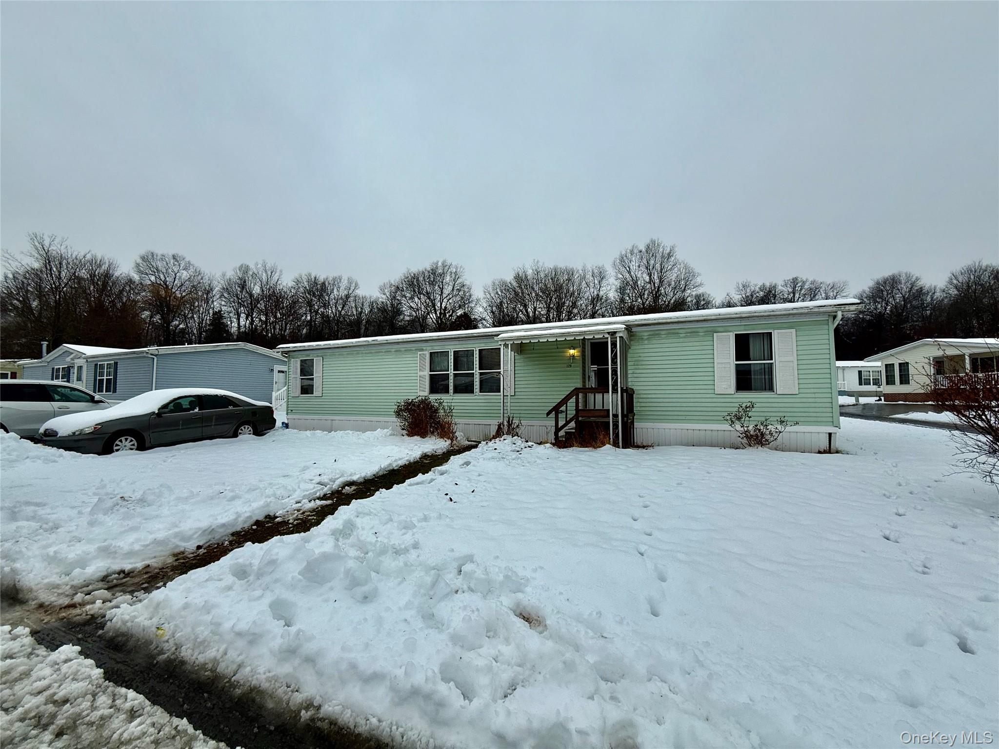 129 Brittany Terrace # 129, Rock Tavern, NY 12575