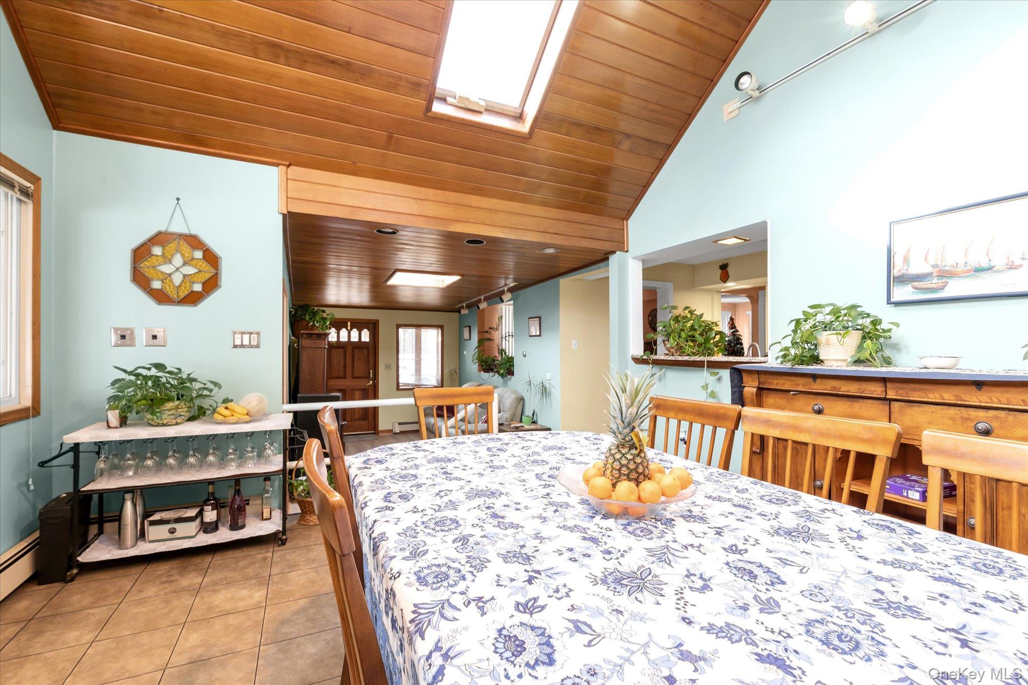 89 Foster Avenue, Valley Stream, NY 11580