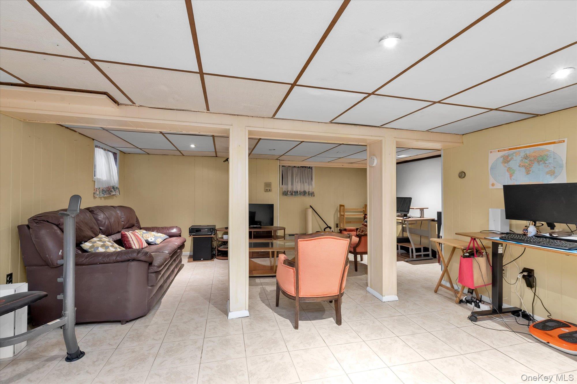 89 Foster Avenue, Valley Stream, NY 11580