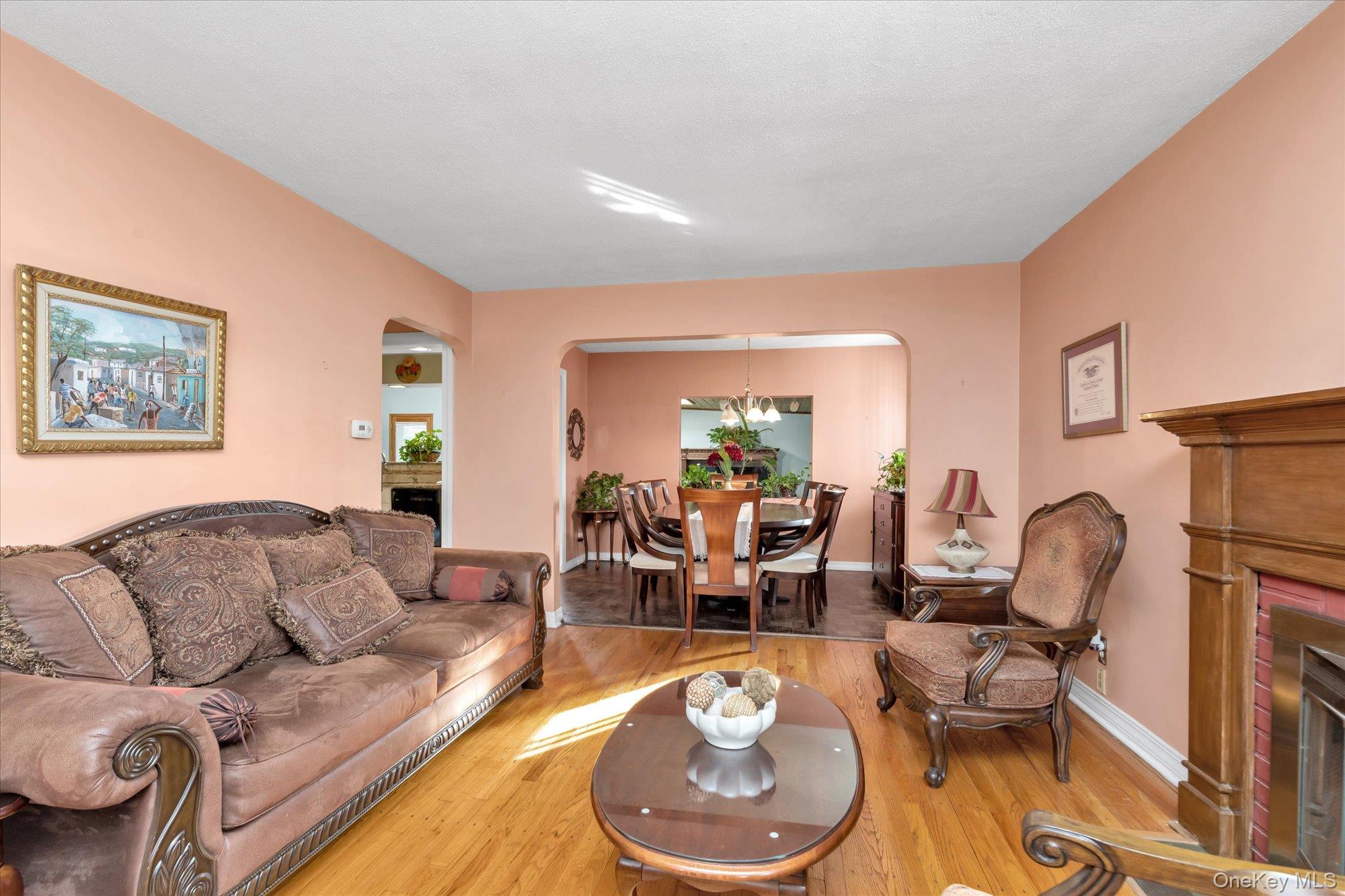 89 Foster Avenue, Valley Stream, NY 11580