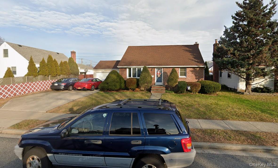 21 Linden Boulevard, Hicksville, NY 11801
