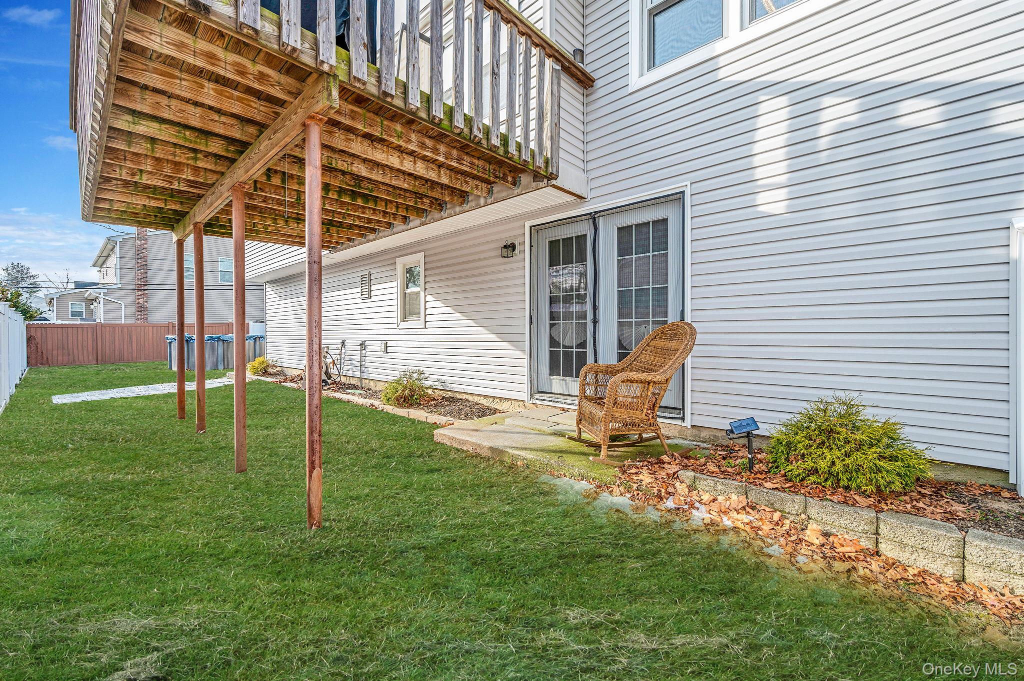 111 S Plaisted Avenue, Hauppauge, NY 11788